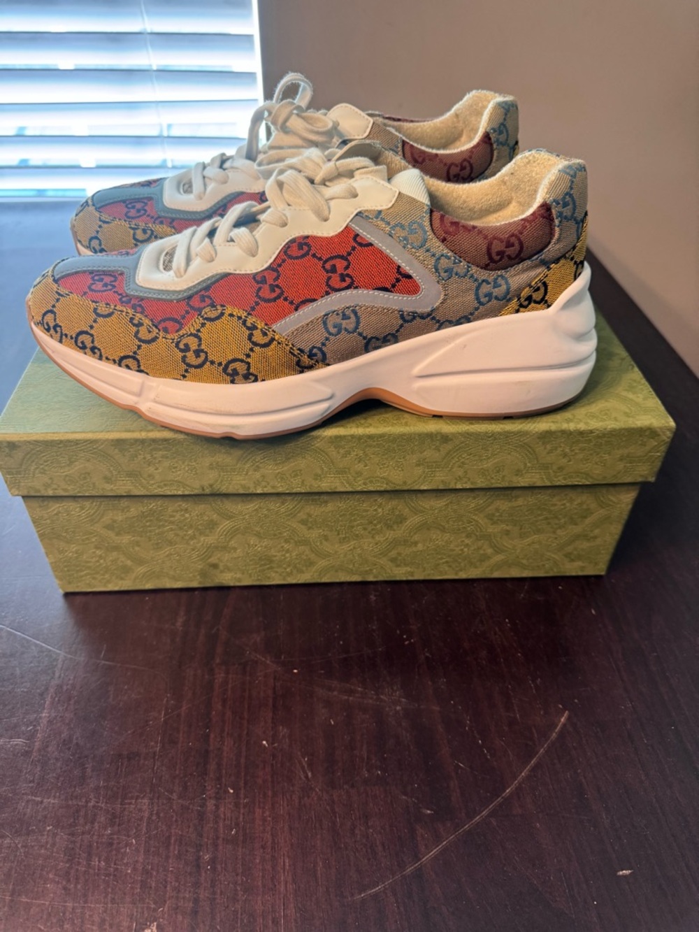 Gucci Multicolor GG Canvas Low-Top Sneakers - Red Yellow Green - Picture 2 of 6